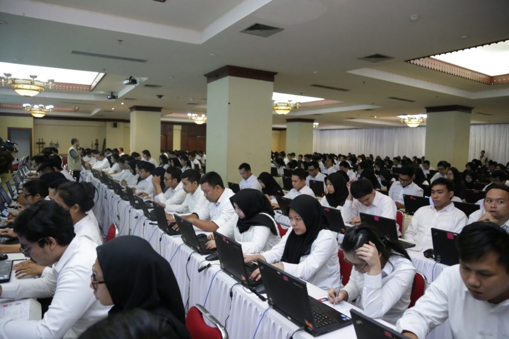 Peserta ujian menggunakan lembaga simulasi kedinasan terbaik